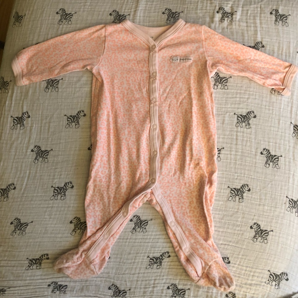 ❤️ Pink leopard “Daddy’s Princess” sleeper